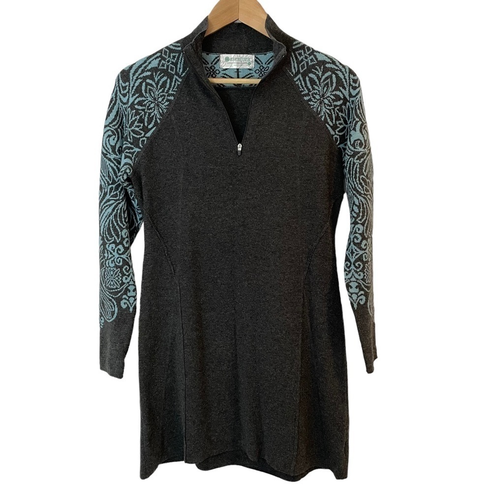 Aventura Long Sleeve Sweater Dress Sz XS Grey Blue Floral Knit Wool Turtleneck